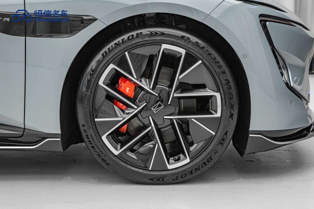 Avatr 12 2023 car image #8