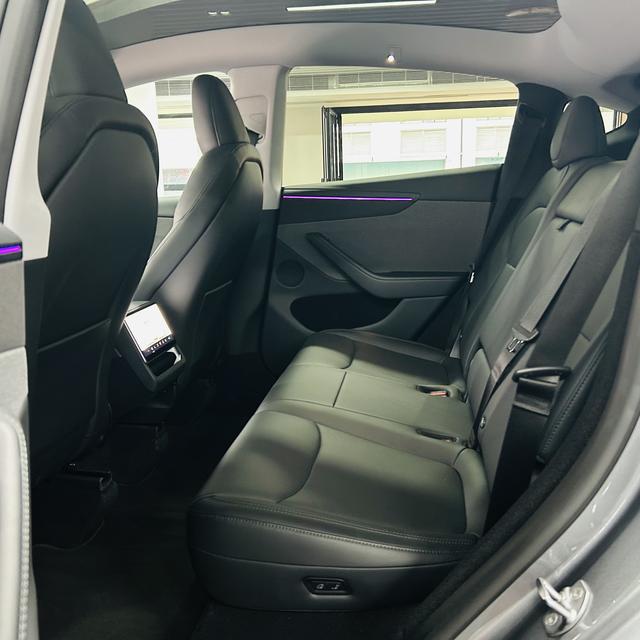 Tesla Model Y 2025 #8 Tesla Model Y 2025 car image #8