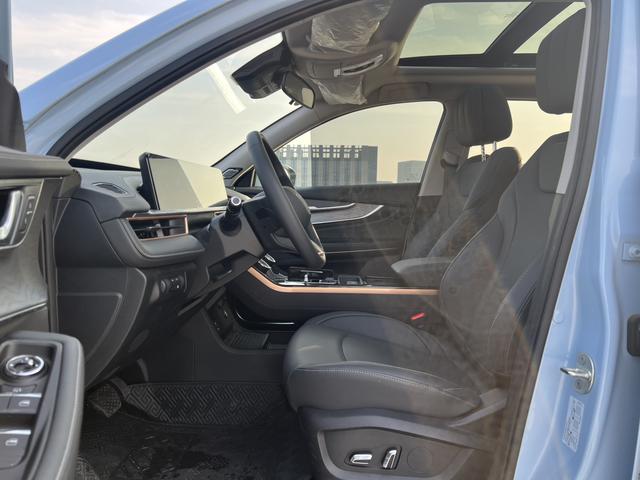 Exceed Chasing Wind C-DM 2023 #8 Exceed Chasing Wind C-DM 2023 car image #8