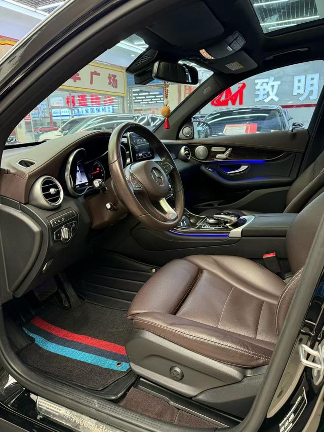 Mercedes-Benz GLC Class 2018 #8 Mercedes-Benz GLC Class 2018 car image #8