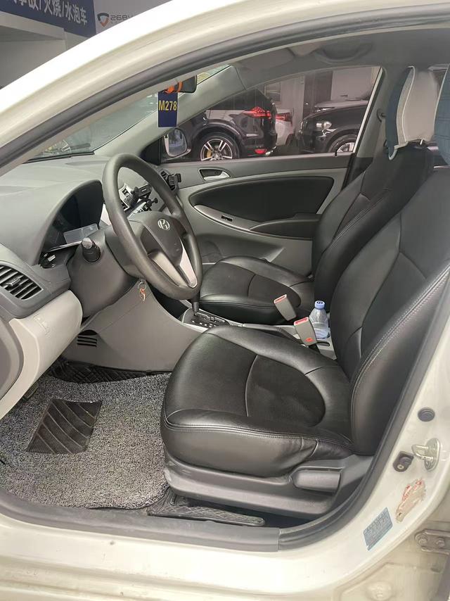 Hyundai Reina 2016 #8 Hyundai Reina 2016 car image #8