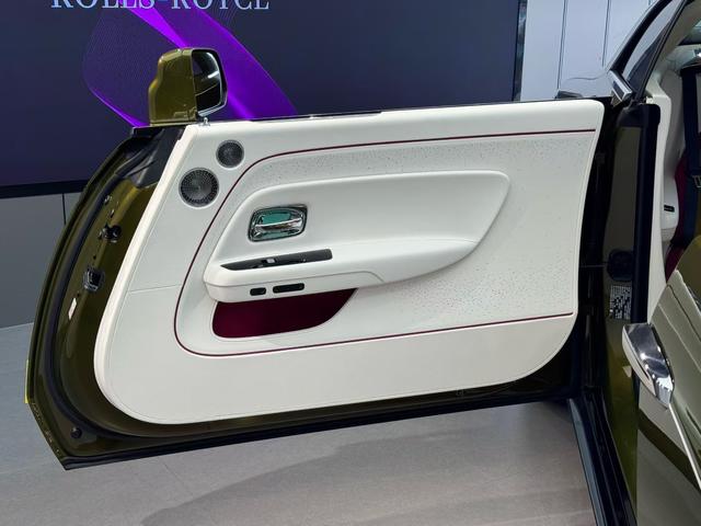 劳斯莱斯 2025 #8 劳斯莱斯 2025 汽车图片 #8