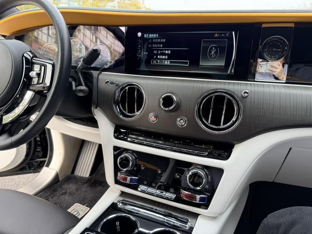 劳斯莱斯 古思特 2021 汽车图片 #8