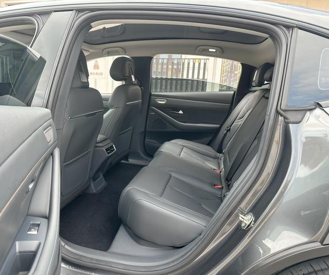 Deepal SL03 2023 car image #8