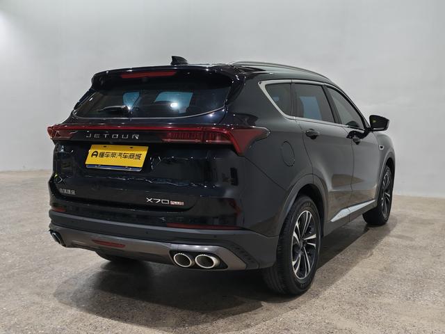 X70 PLUS 2022 #8 X70 PLUS 2022 car image #8