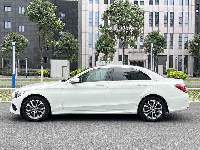 Mercedes-Benz C Class 2015 car image #8