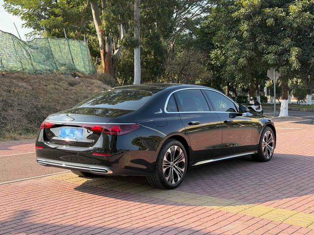 Mercedes-Benz E Class 2024 car image #8