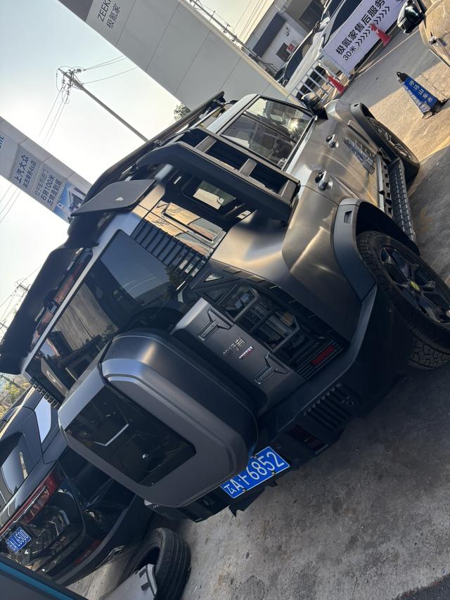 Traveller 2023 car image #8