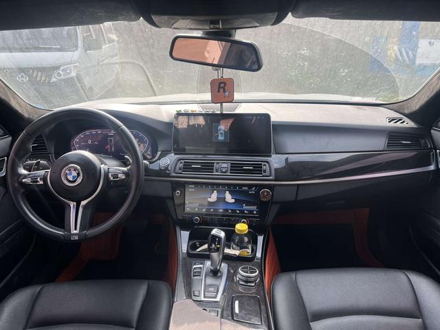 BMW 5 Series 2013 car image #8