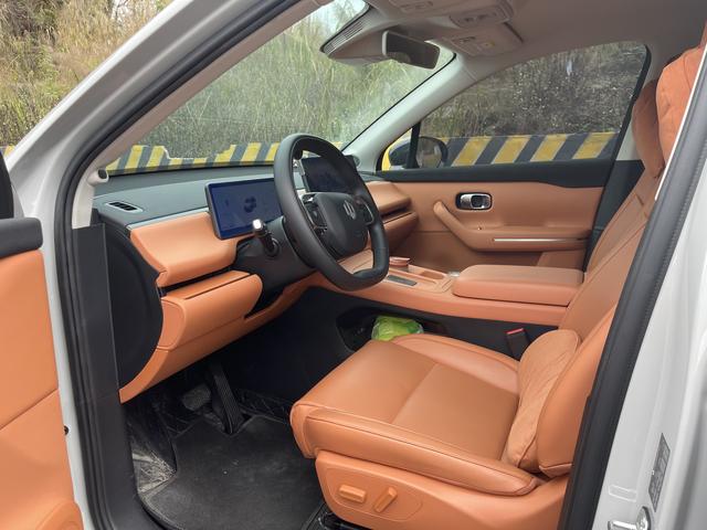 零跑汽车 零跑C10 2024 汽车图片 #8