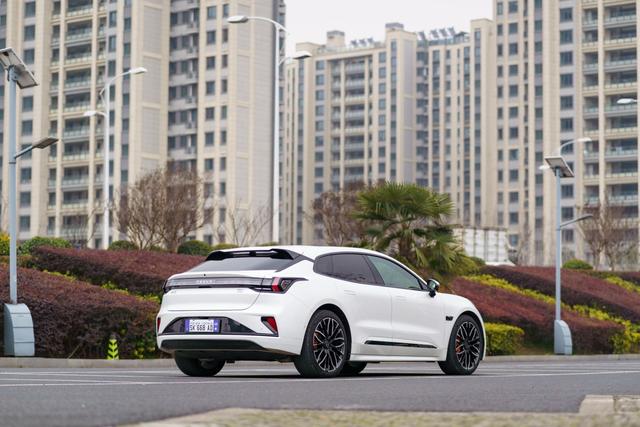 极氪 极氪001 2025 汽车图片 #8