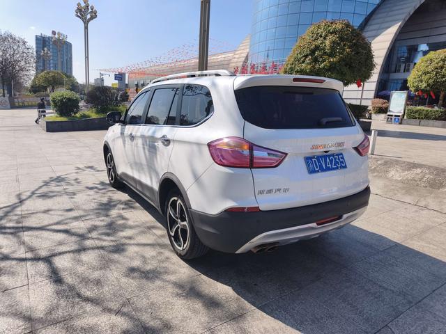 SWM X7 2017 car image #8