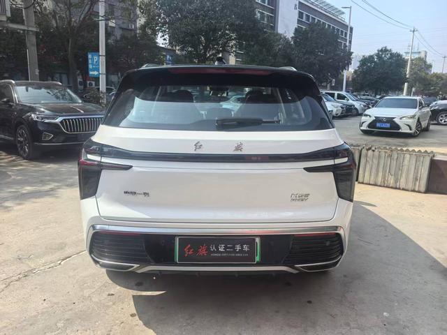 HongQi HS3 PHEV 2025 car image #8