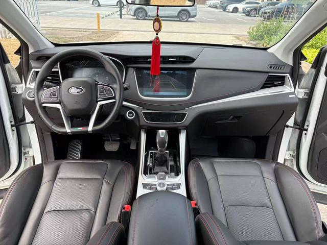 SWM G01 2019 image de voiture #8