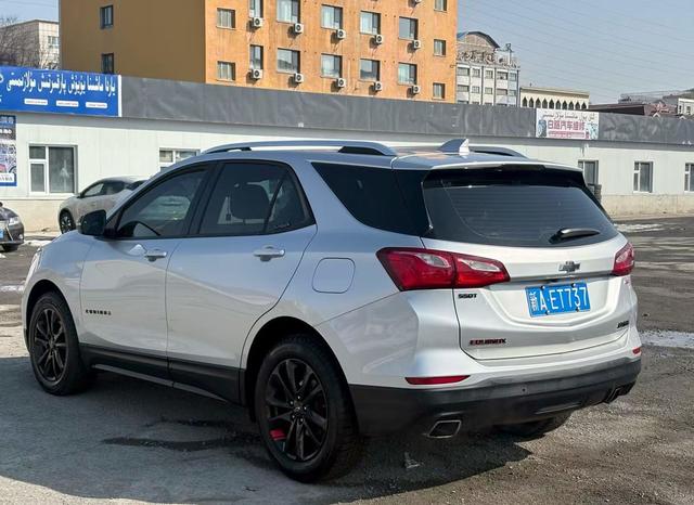 Chevrolet Equinox 2018 immagine di auto #8