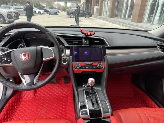 Honda Civic 2019 car image #8