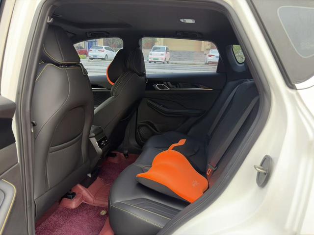 GEELY Coolray 2024 car image #8