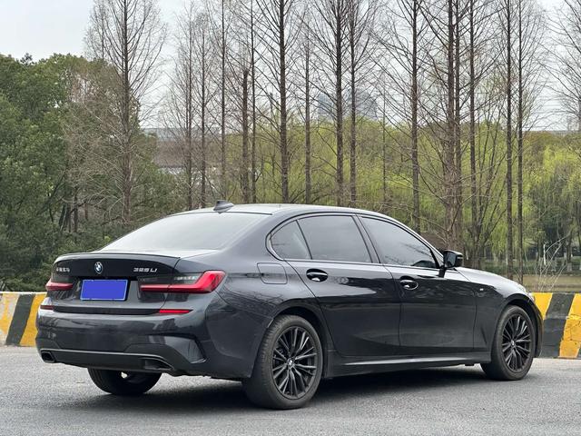 BMW 3 Series 2022 car image #8