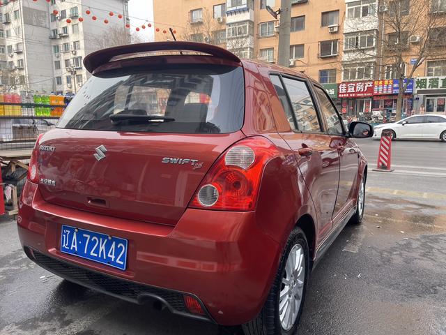 Suzuki Swift 2013 car image #8