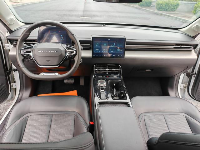 Wuling Starlight 2024 car image #8