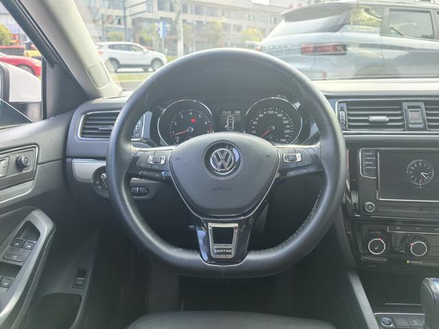 Volkswagen Sagitar 2018 صورة سيارة #8