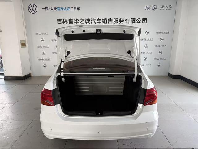 Volkswagen Jetta 2018 immagine di auto #8