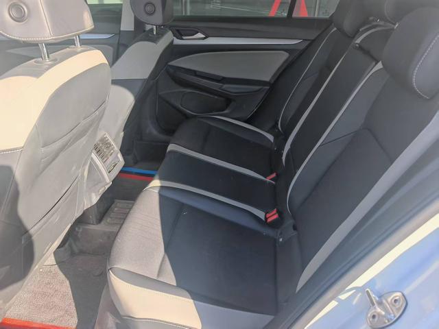 Volkswagen Golf 2021 car image #8