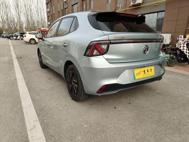 MG 4 EV 2025 immagine di auto #8