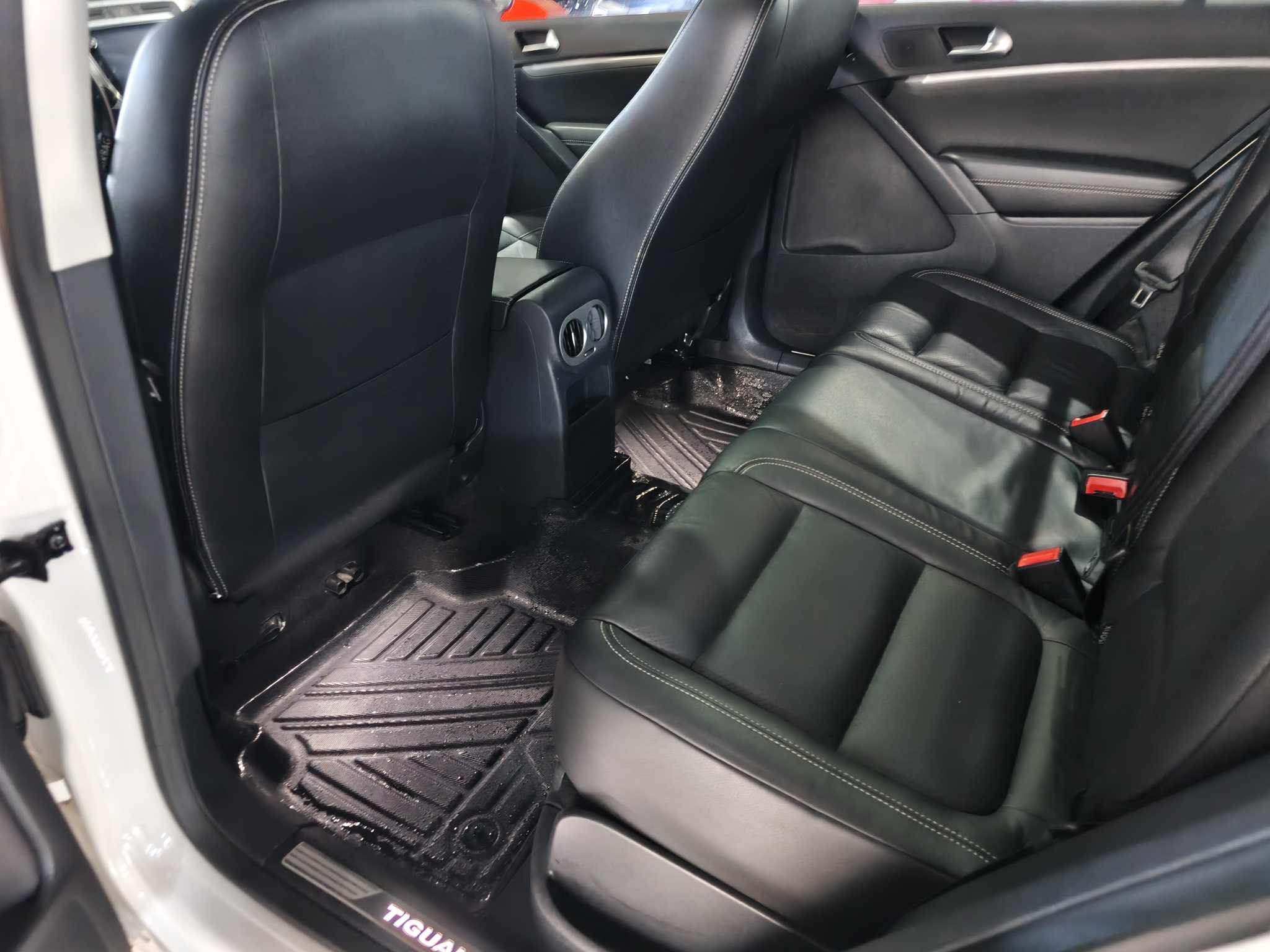 Volkswagen Tiguan 2016 car image #8