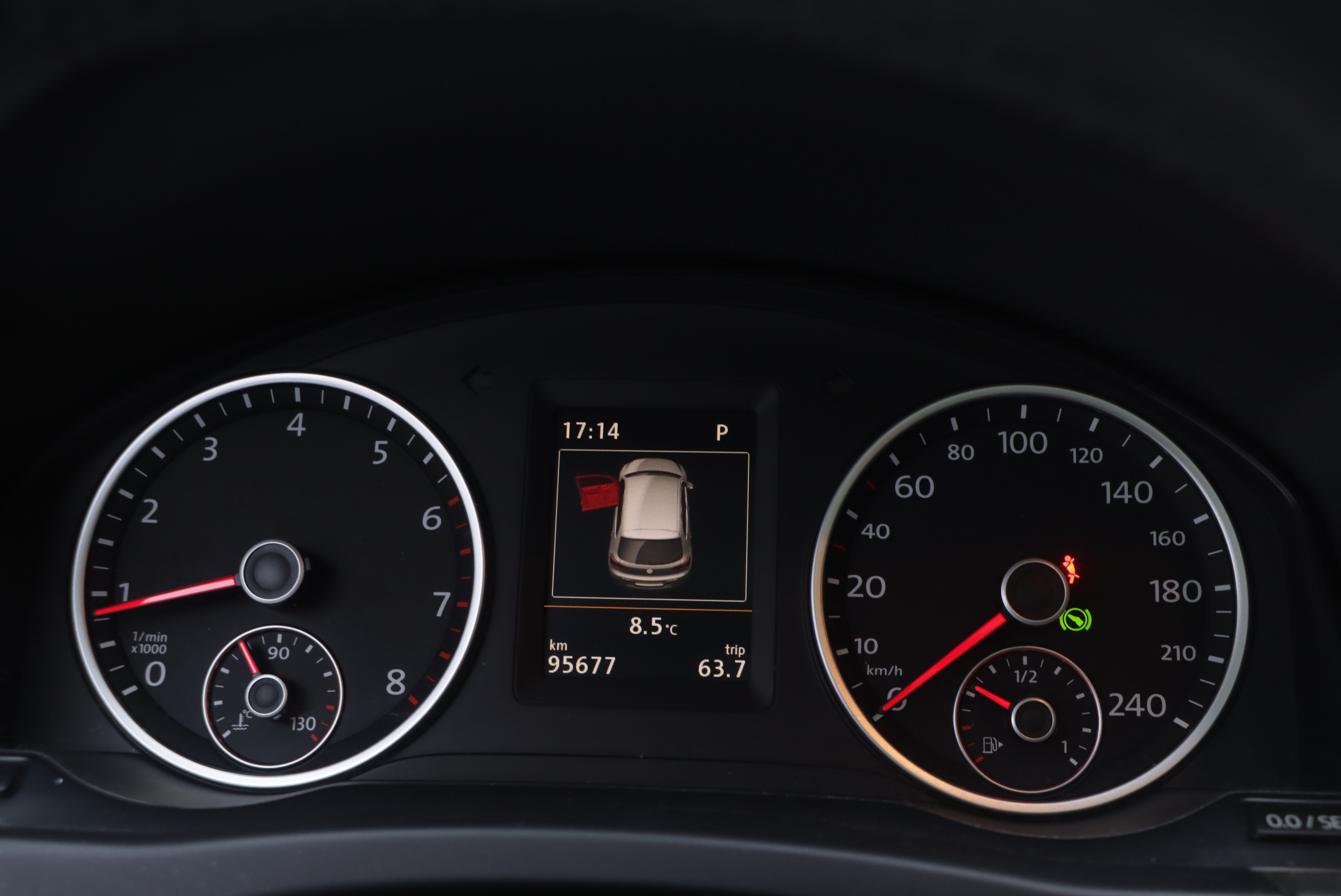 Volkswagen Tiguan 2016 car image #8