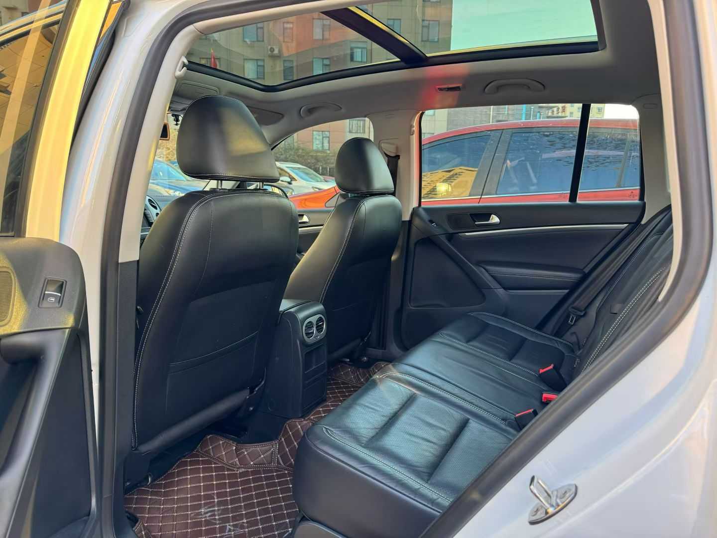 Volkswagen Tiguan 2016 car image #8