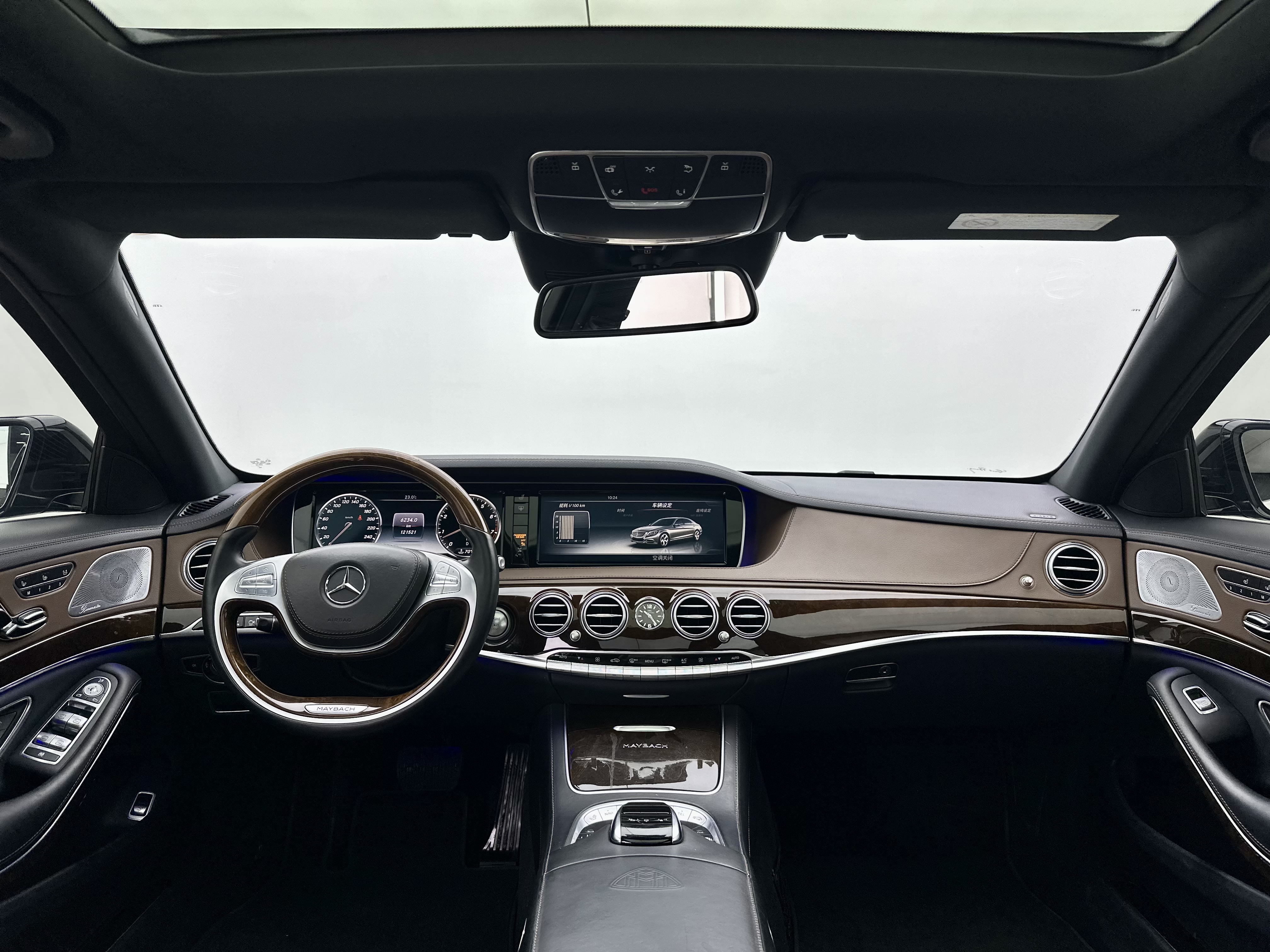 Mercedes-Benz Maybach S Class 2016 car image #8