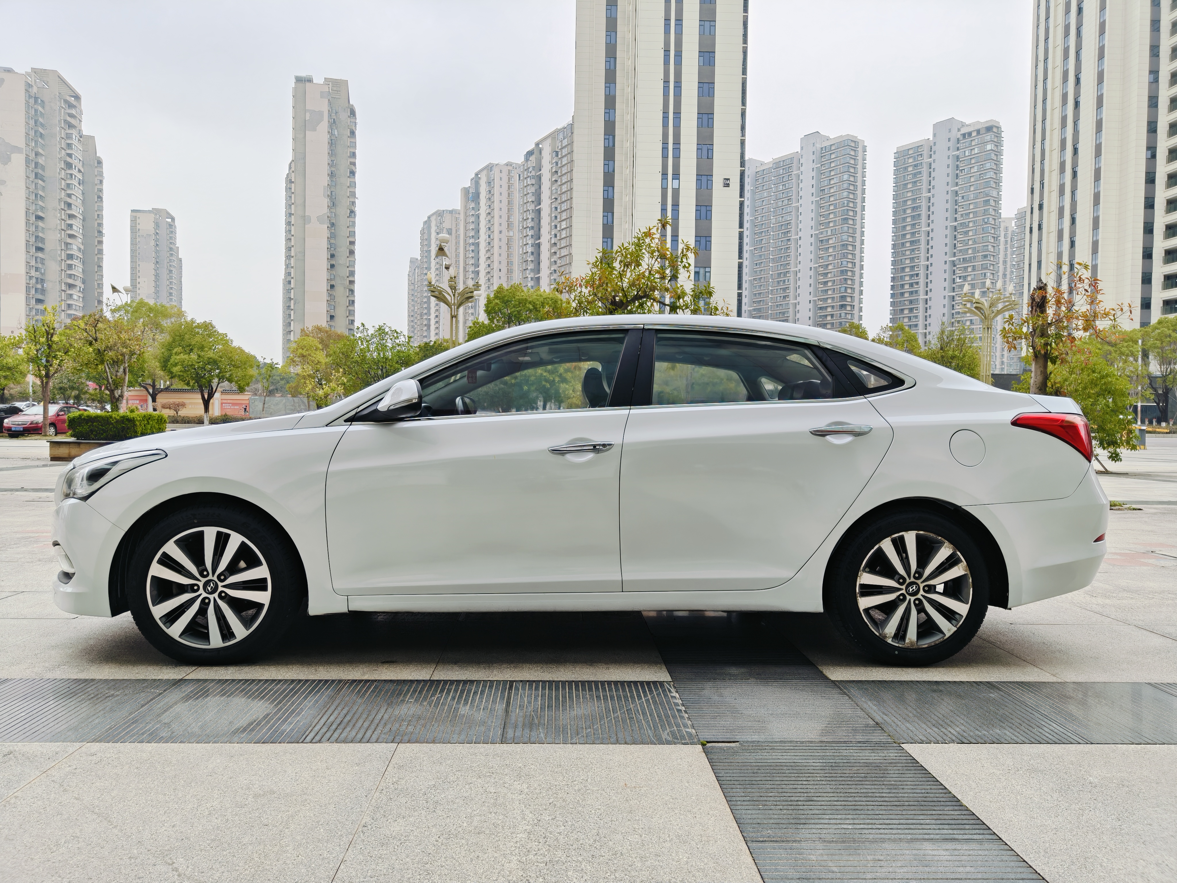 Hyundai Mistra 2016 car image #8