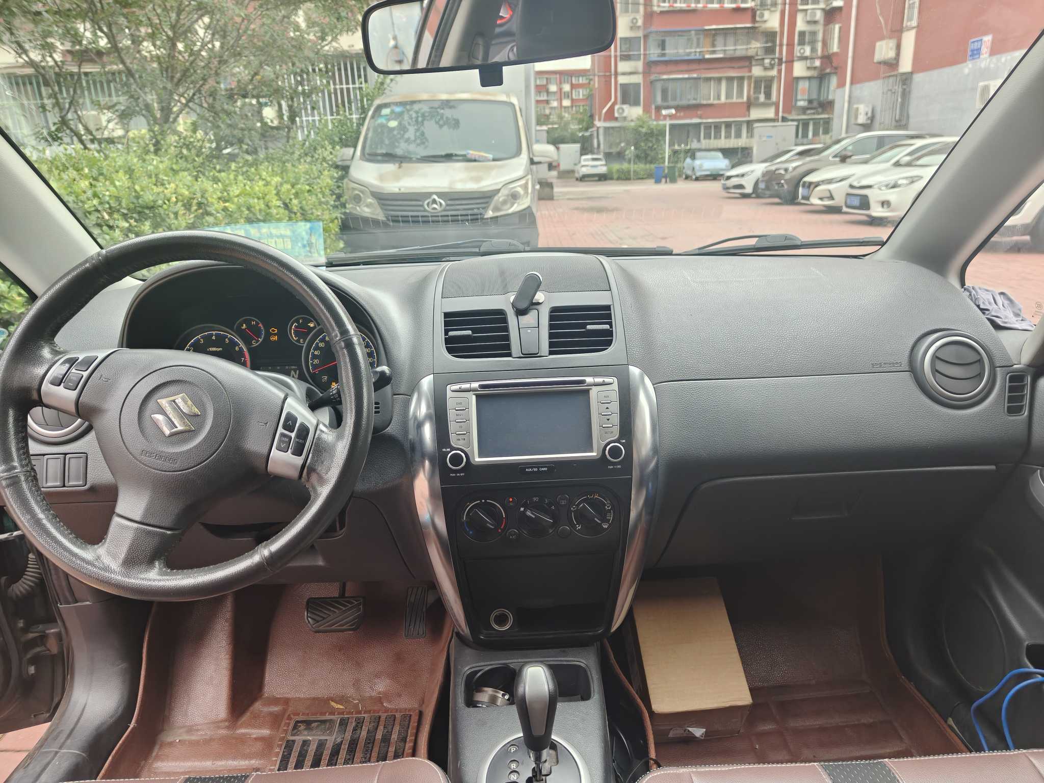 Suzuki SX4 Sedan 2013 imagem de carro #8