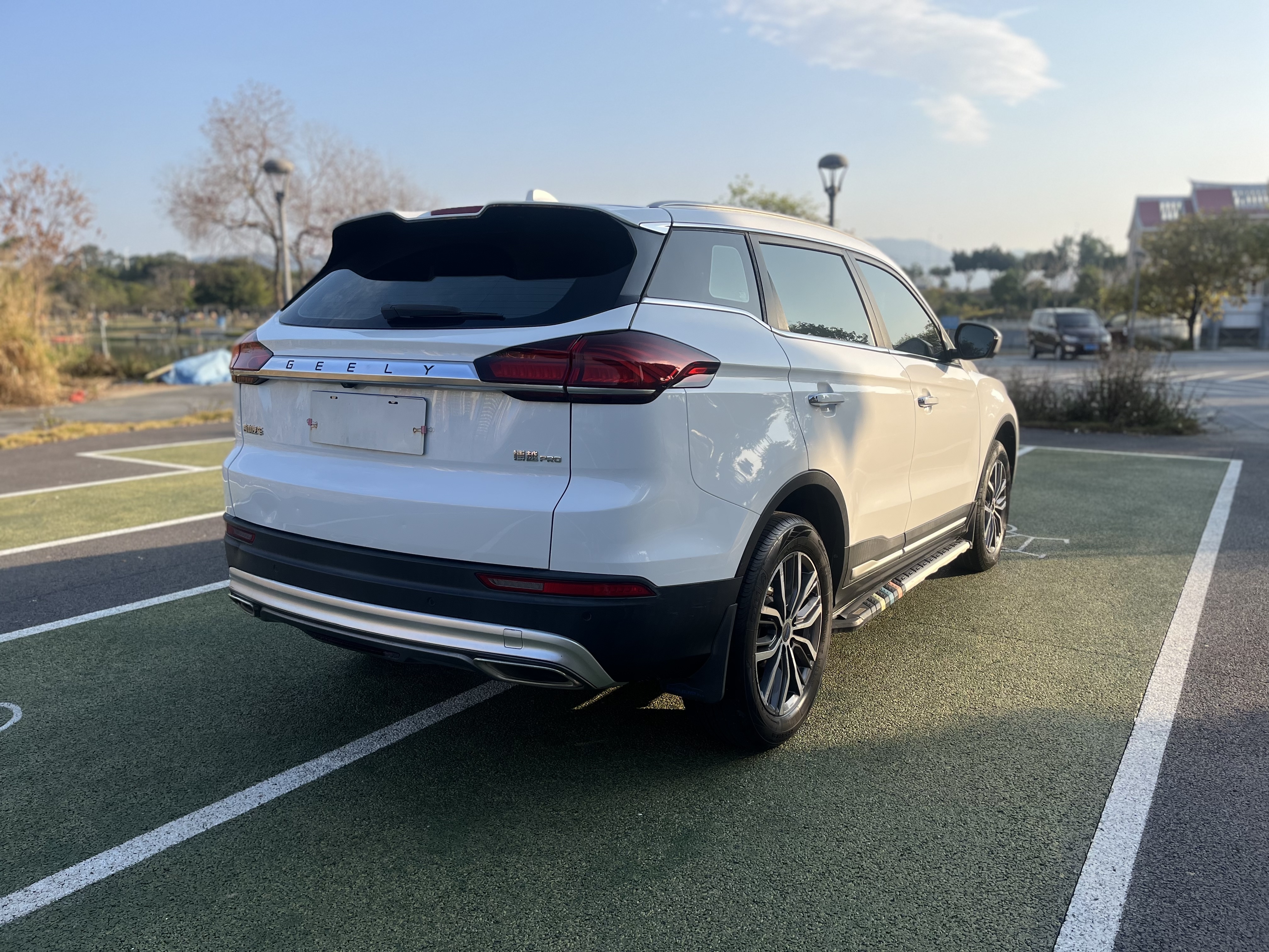 GEELY 2019 car image #8