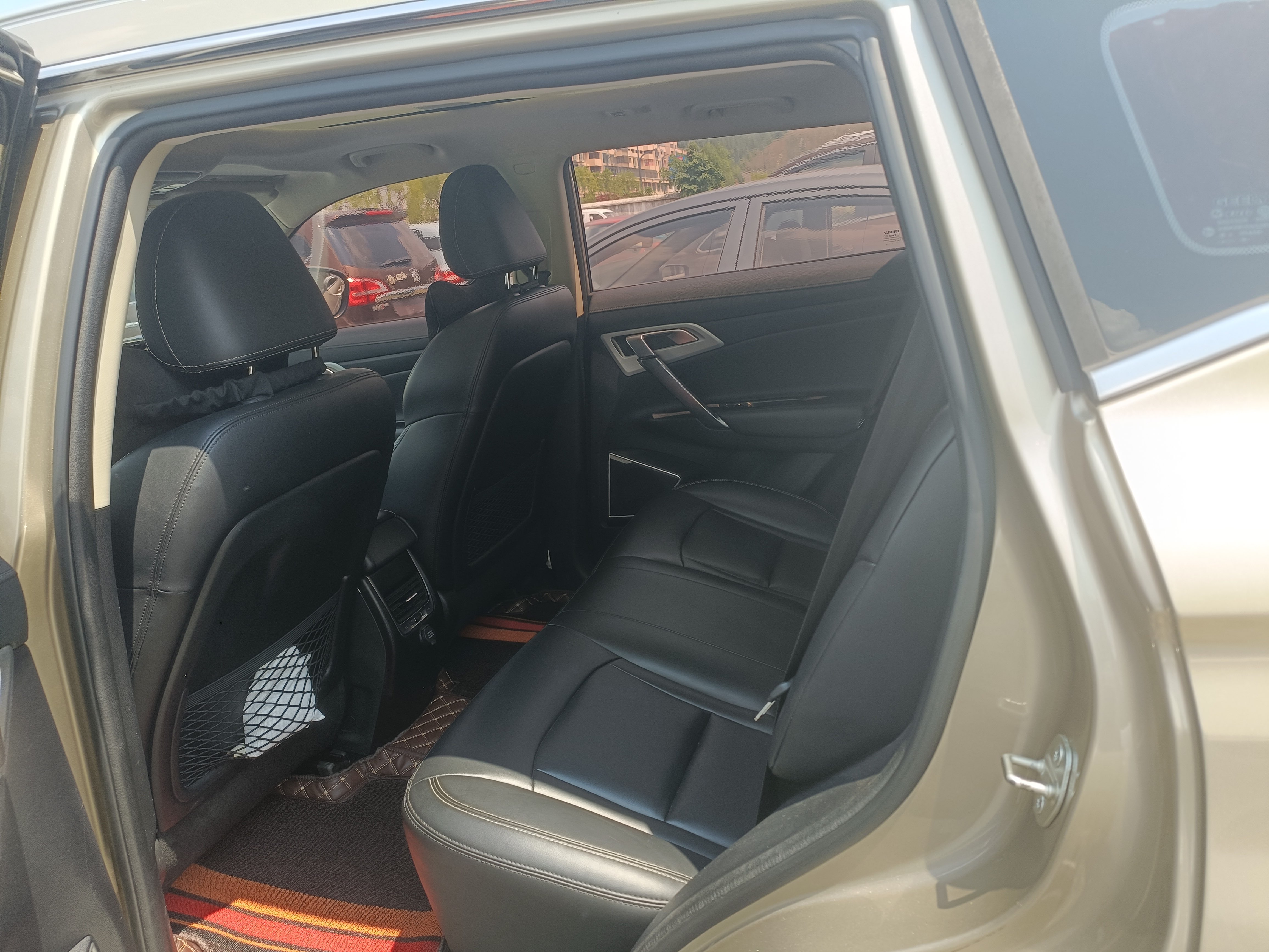 GEELY 2018 #8 GEELY 2018 car image #8