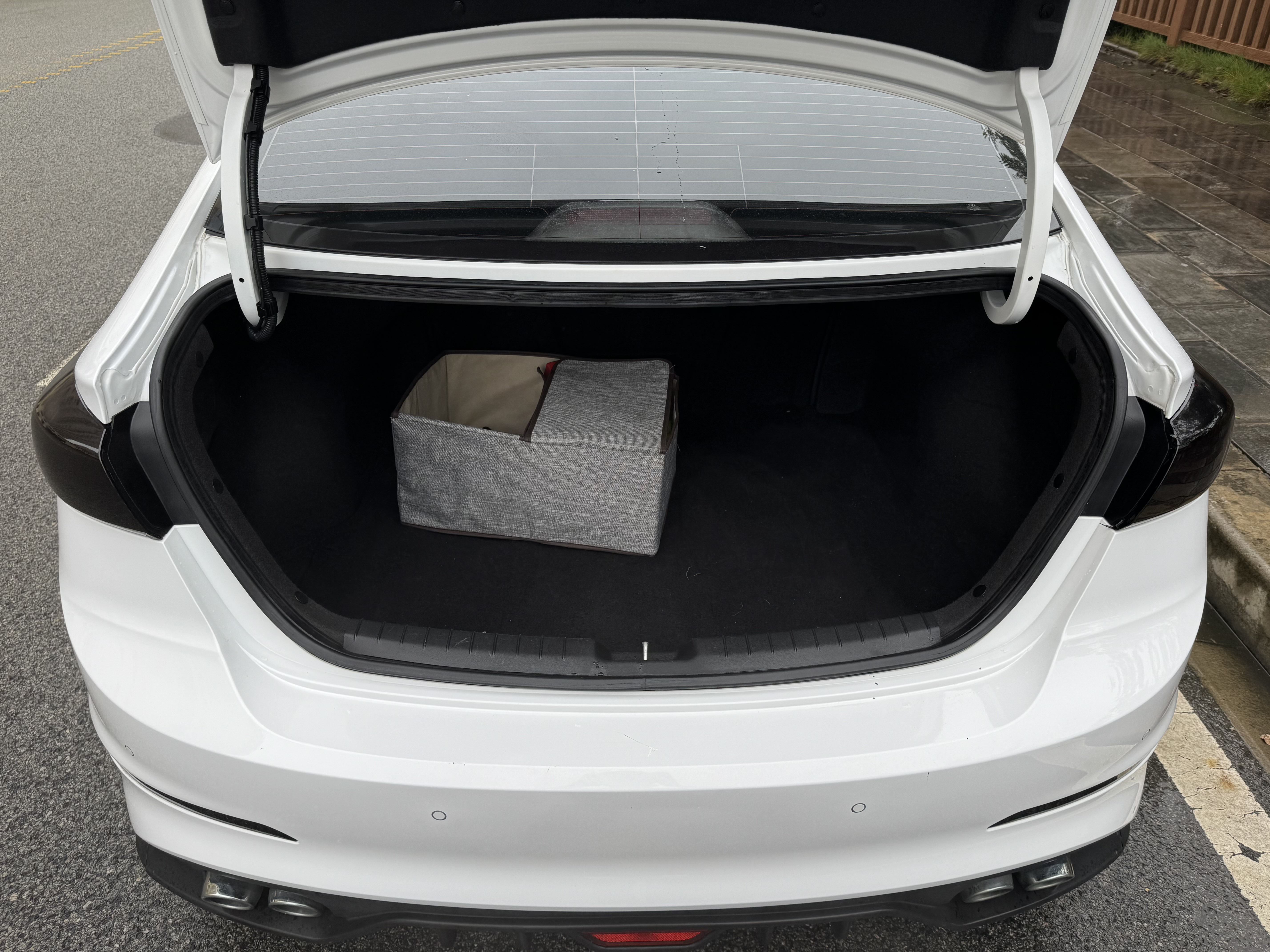 Hyundai Elantra AD 2019 car image #8