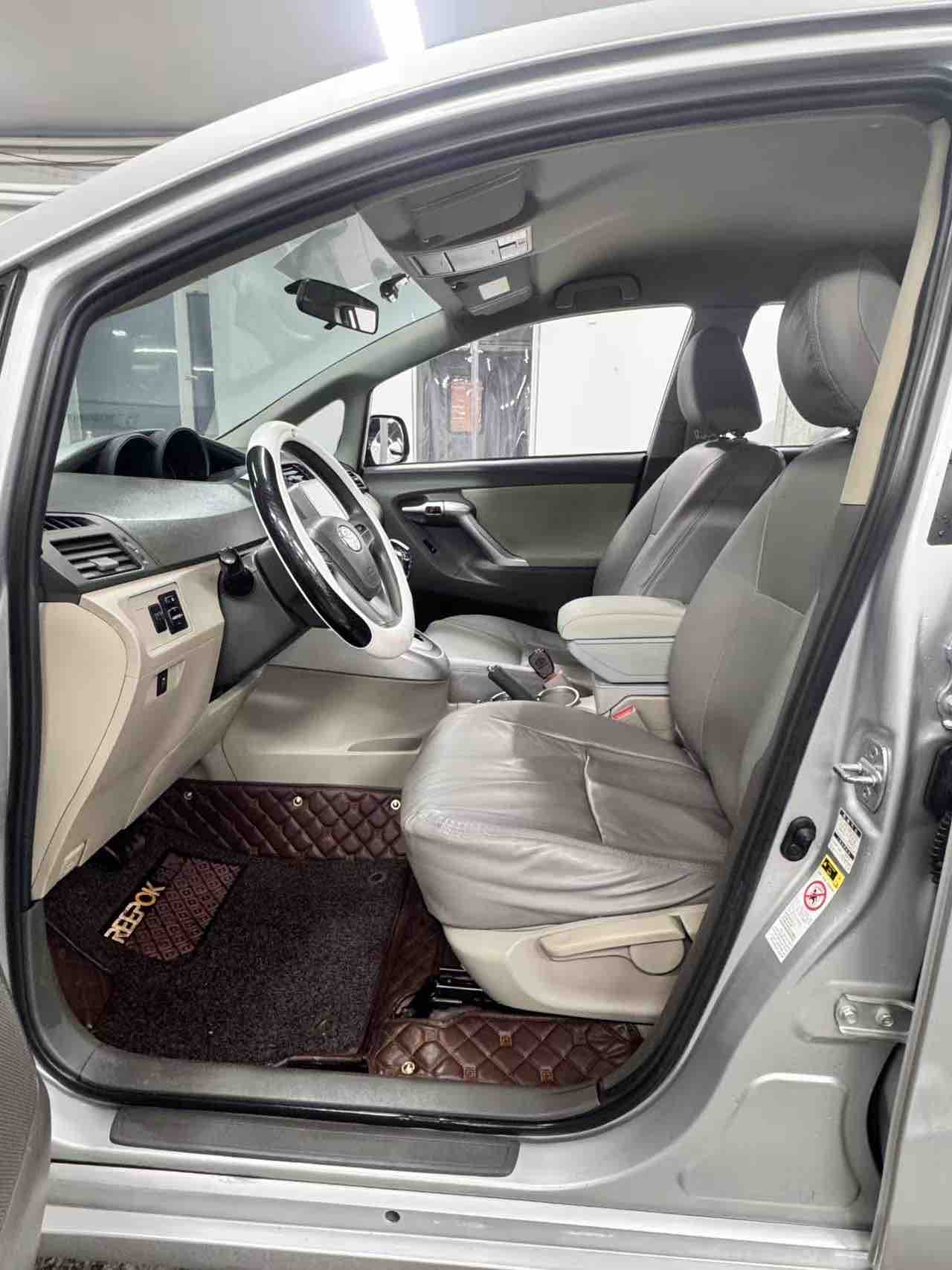 Toyota Verso 2012 car image #8