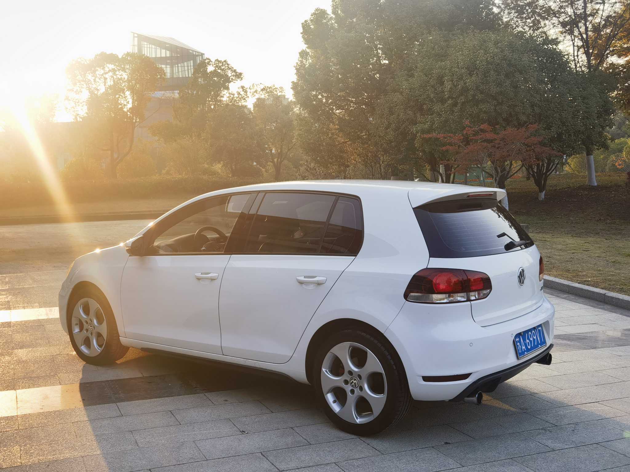 Volkswagen GolfGTI 2011 #8 Volkswagen GolfGTI 2011 car image #8