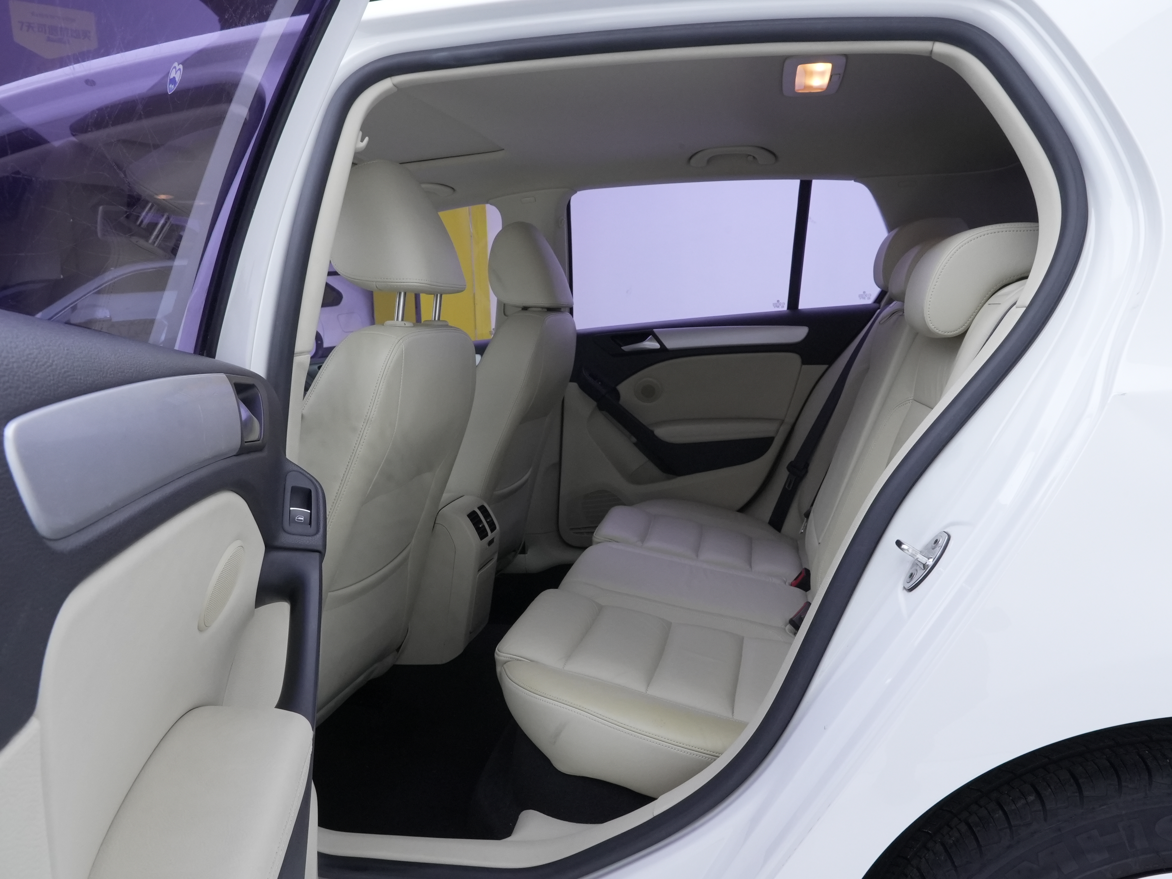 Volkswagen Golf 2013 car image #8