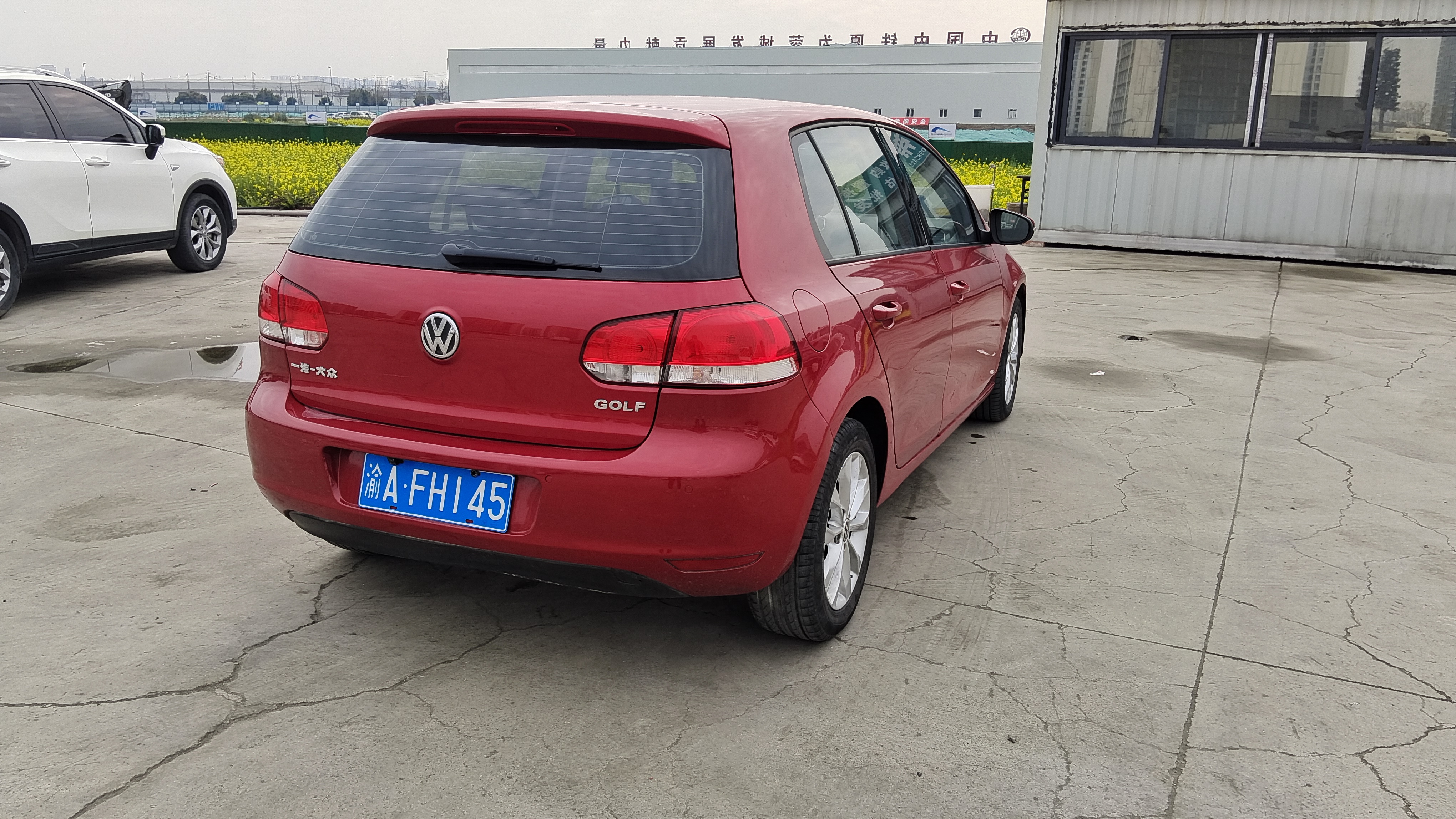 Volkswagen Golf 2012 car image #8
