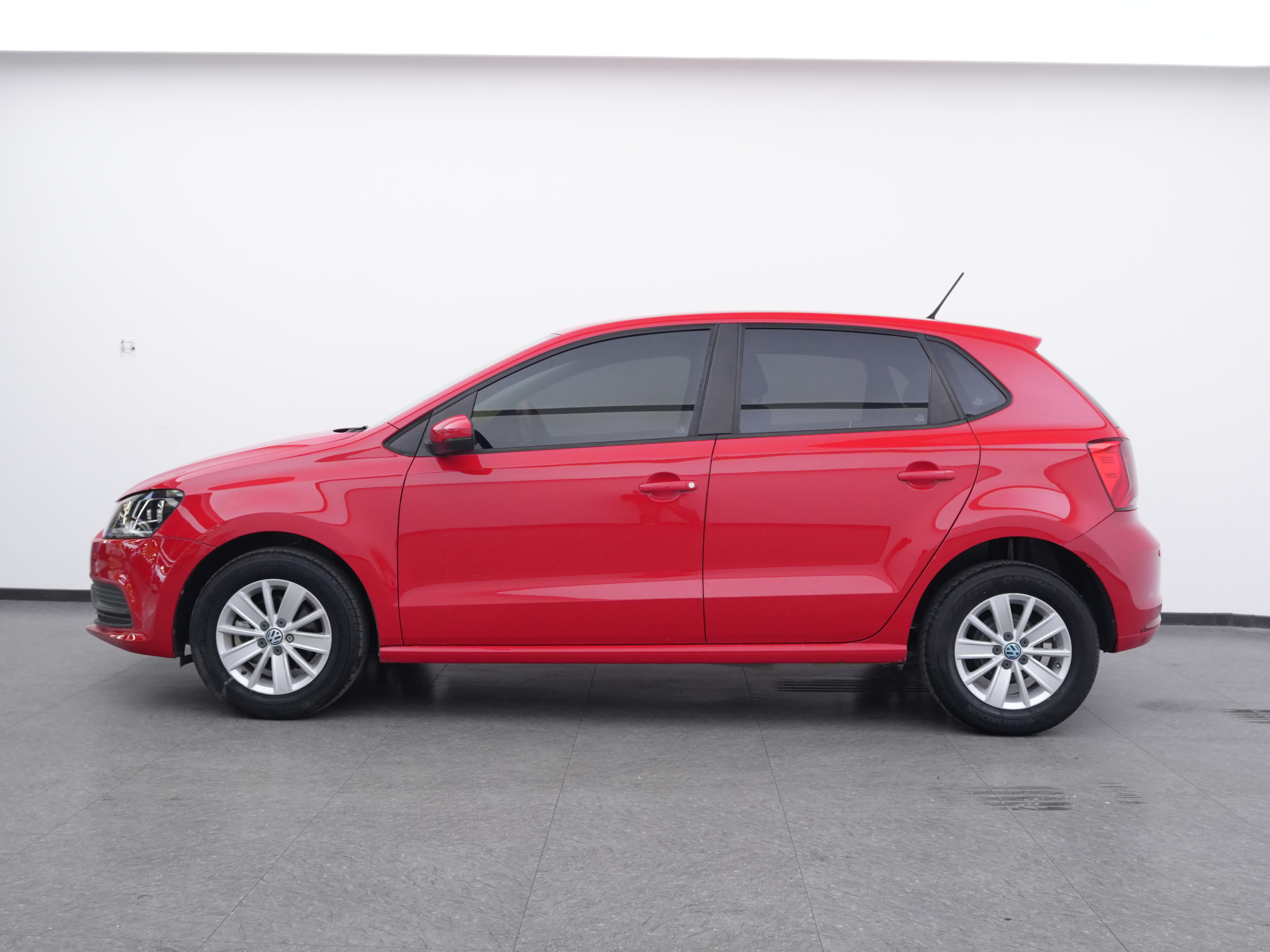 Polo 2017 car image #8