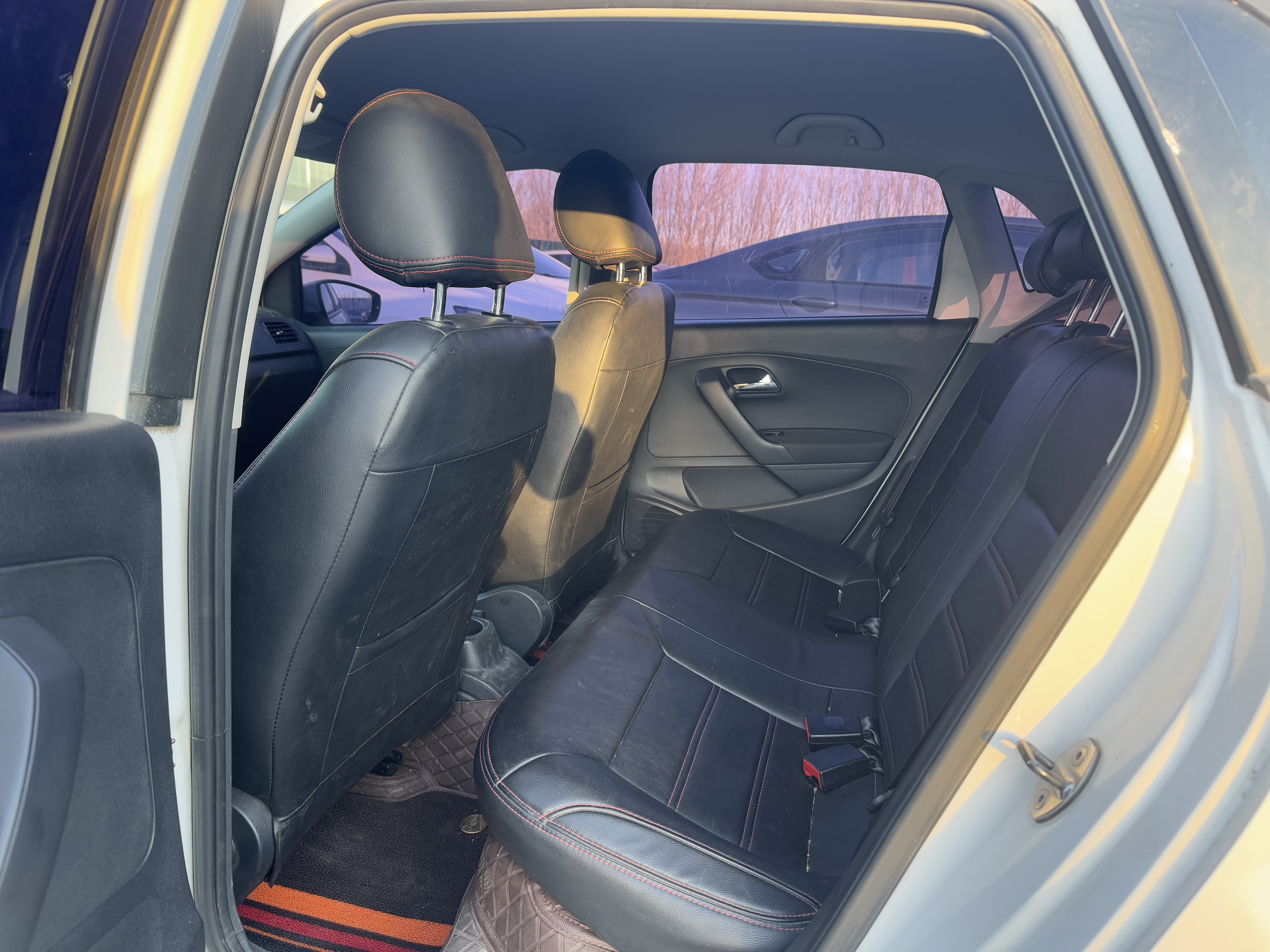 Volkswagen Polo 2016 car image #8