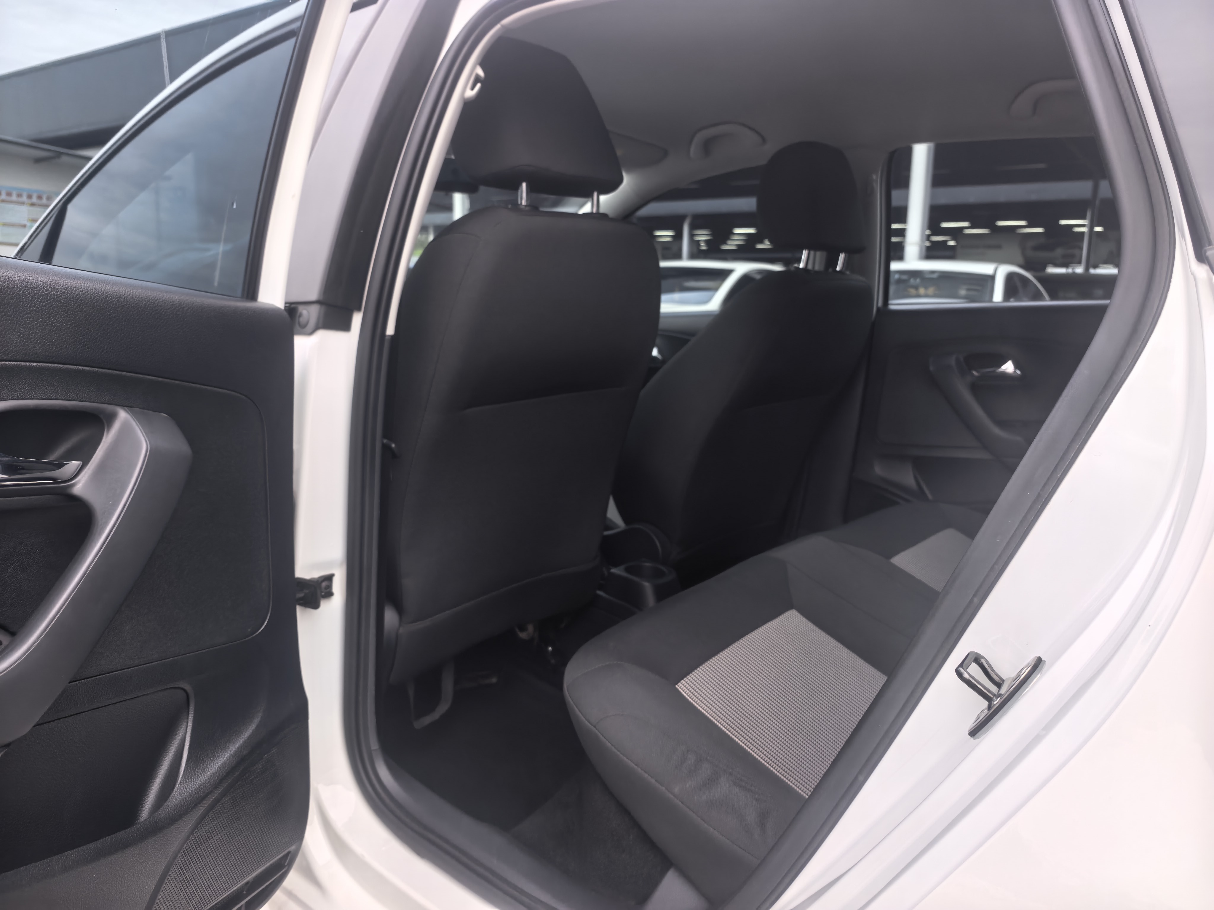 Polo 2018 car image #8