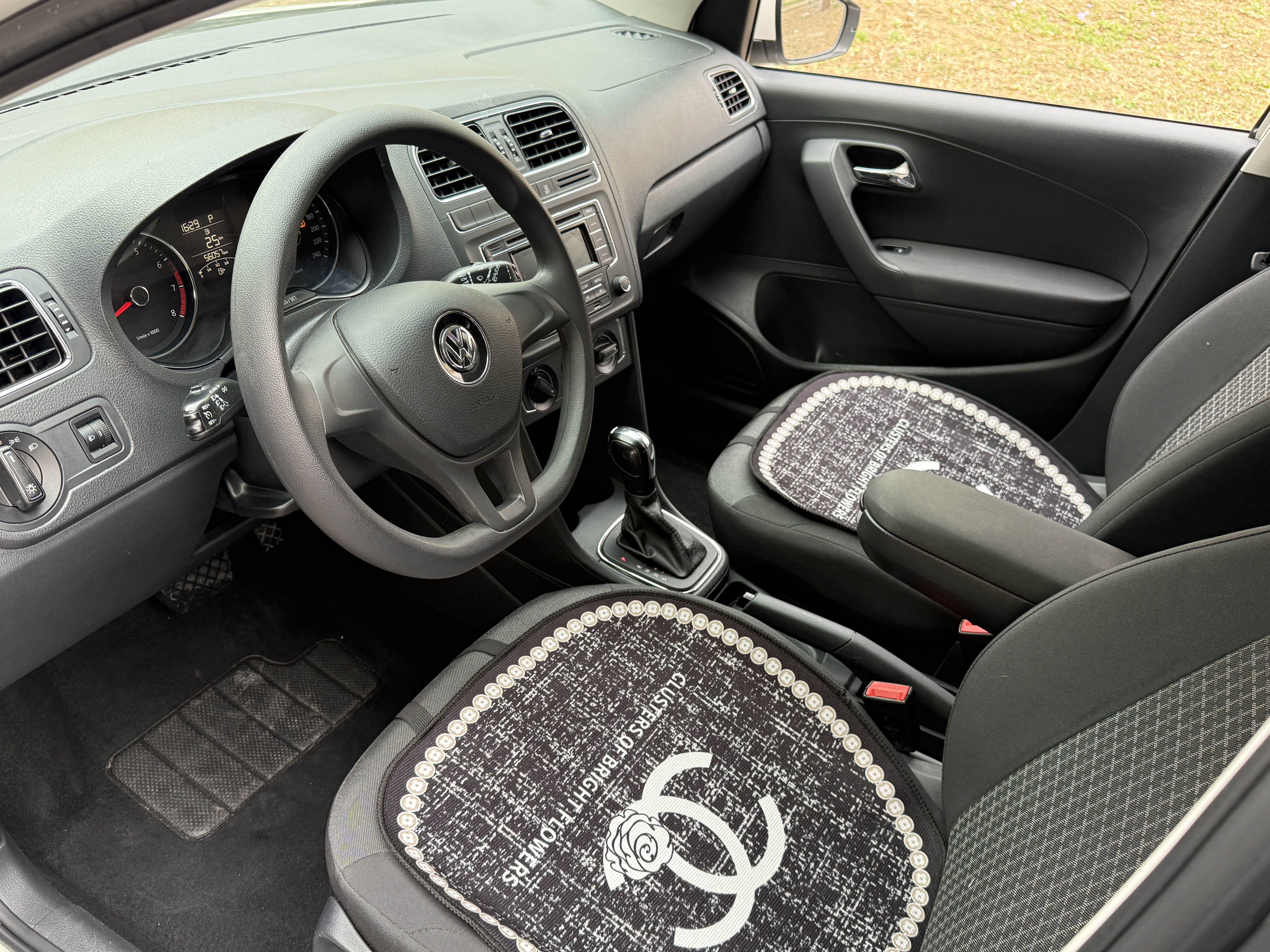 Polo 2016 car image #8