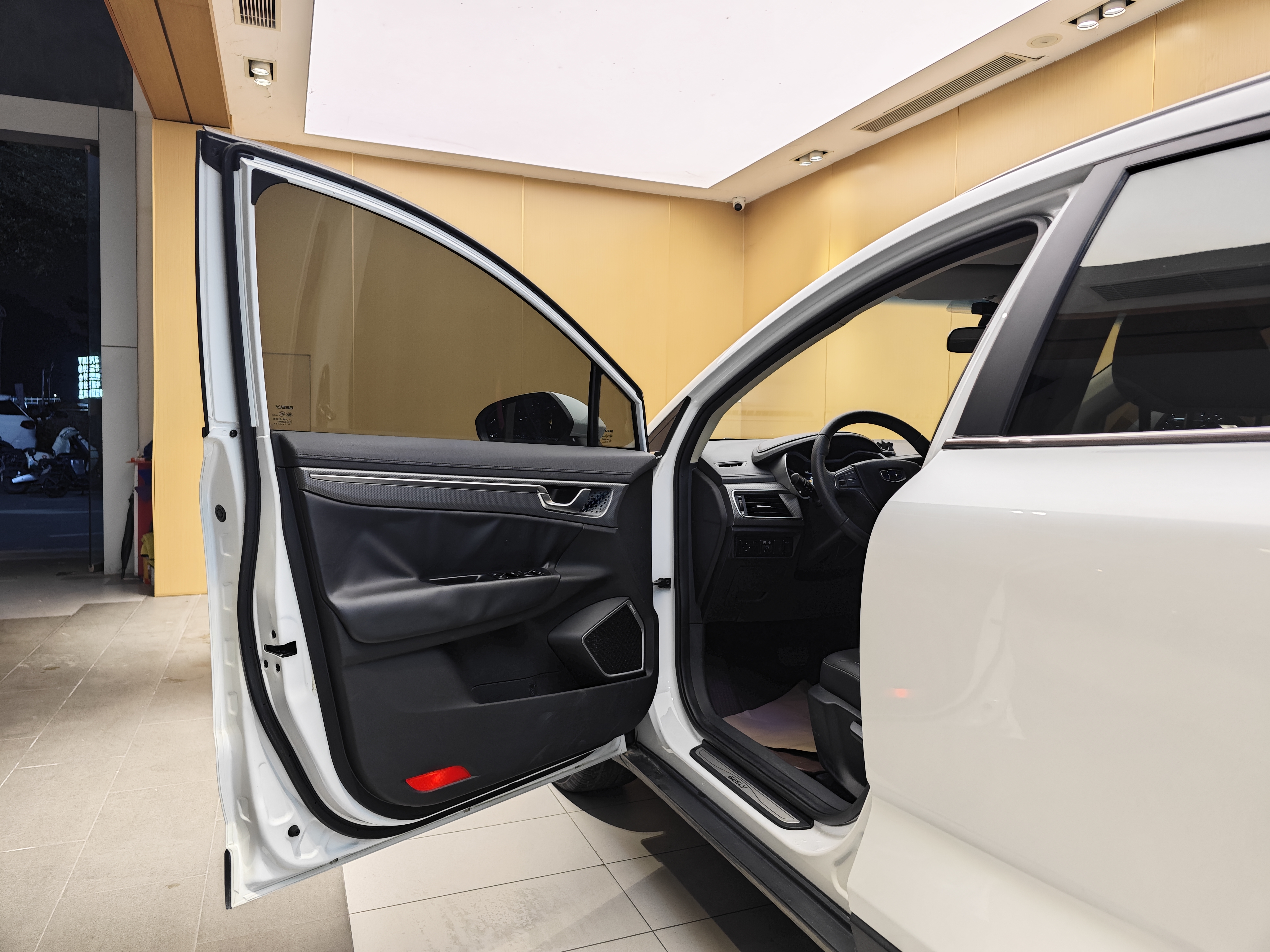 GEELY 2017 car image #8