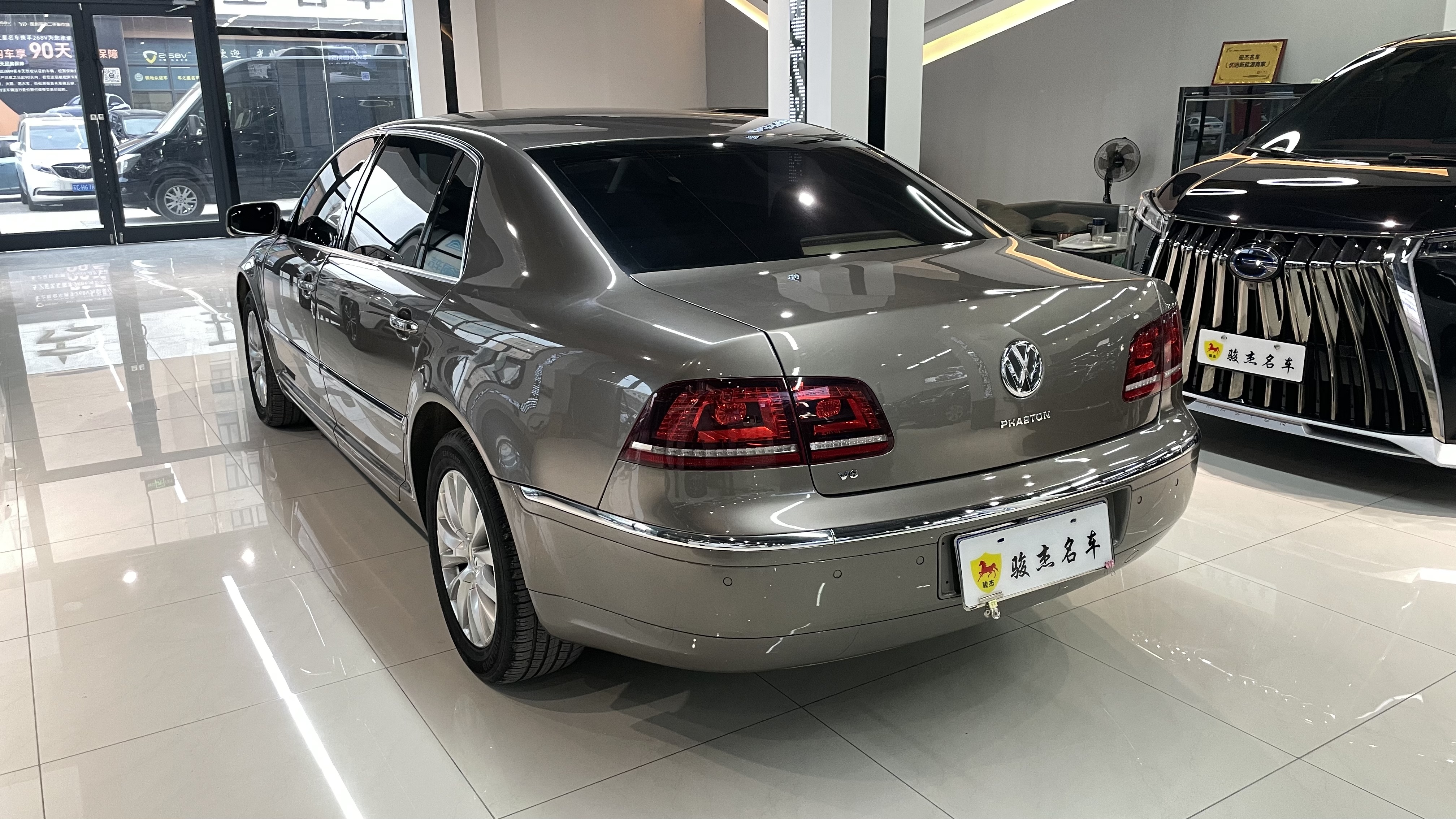 Volkswagen Pheaton 2015 immagine di auto #8