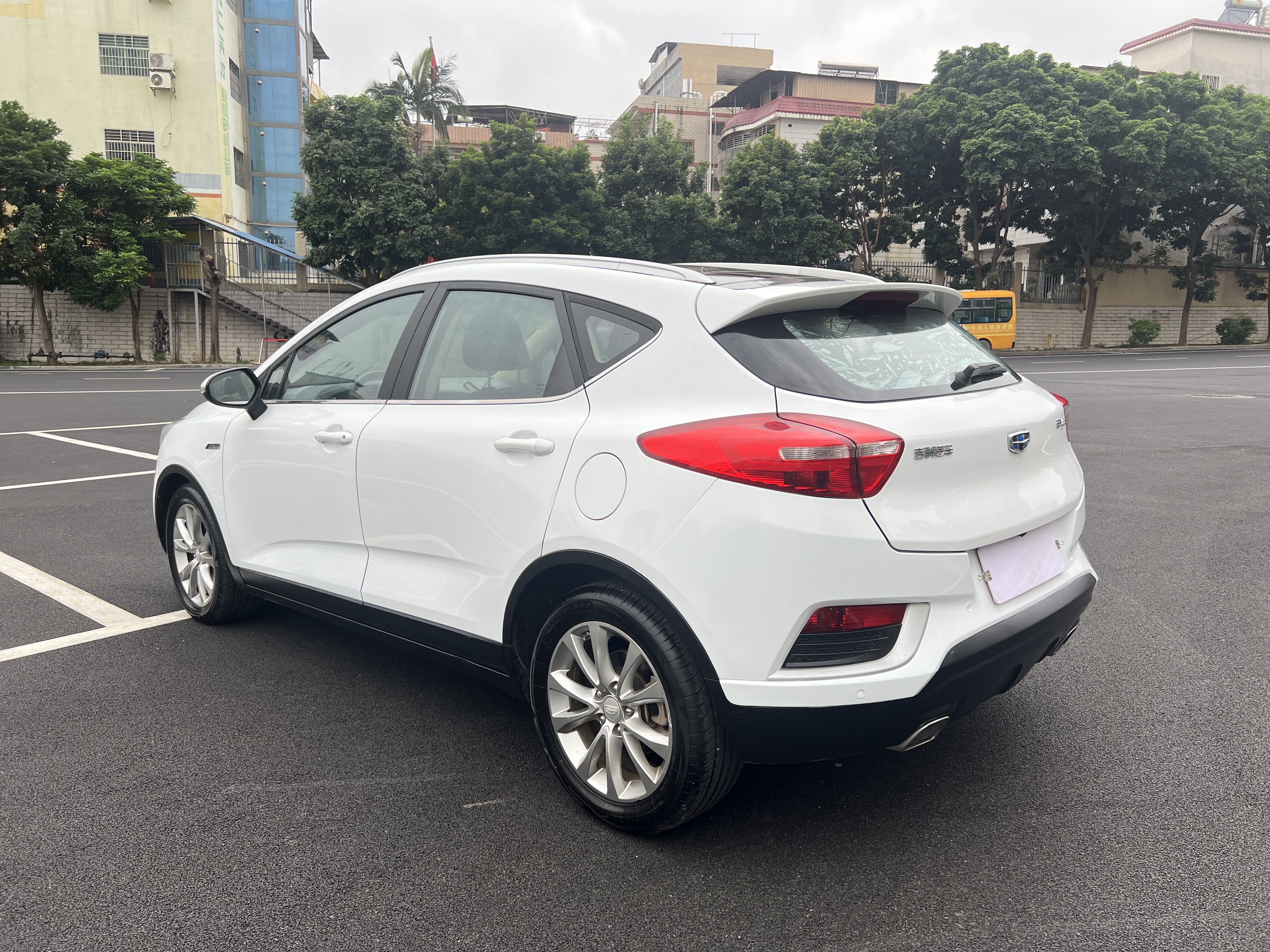 Emgrand GS 2016 #8 Emgrand GS 2016 car image #8