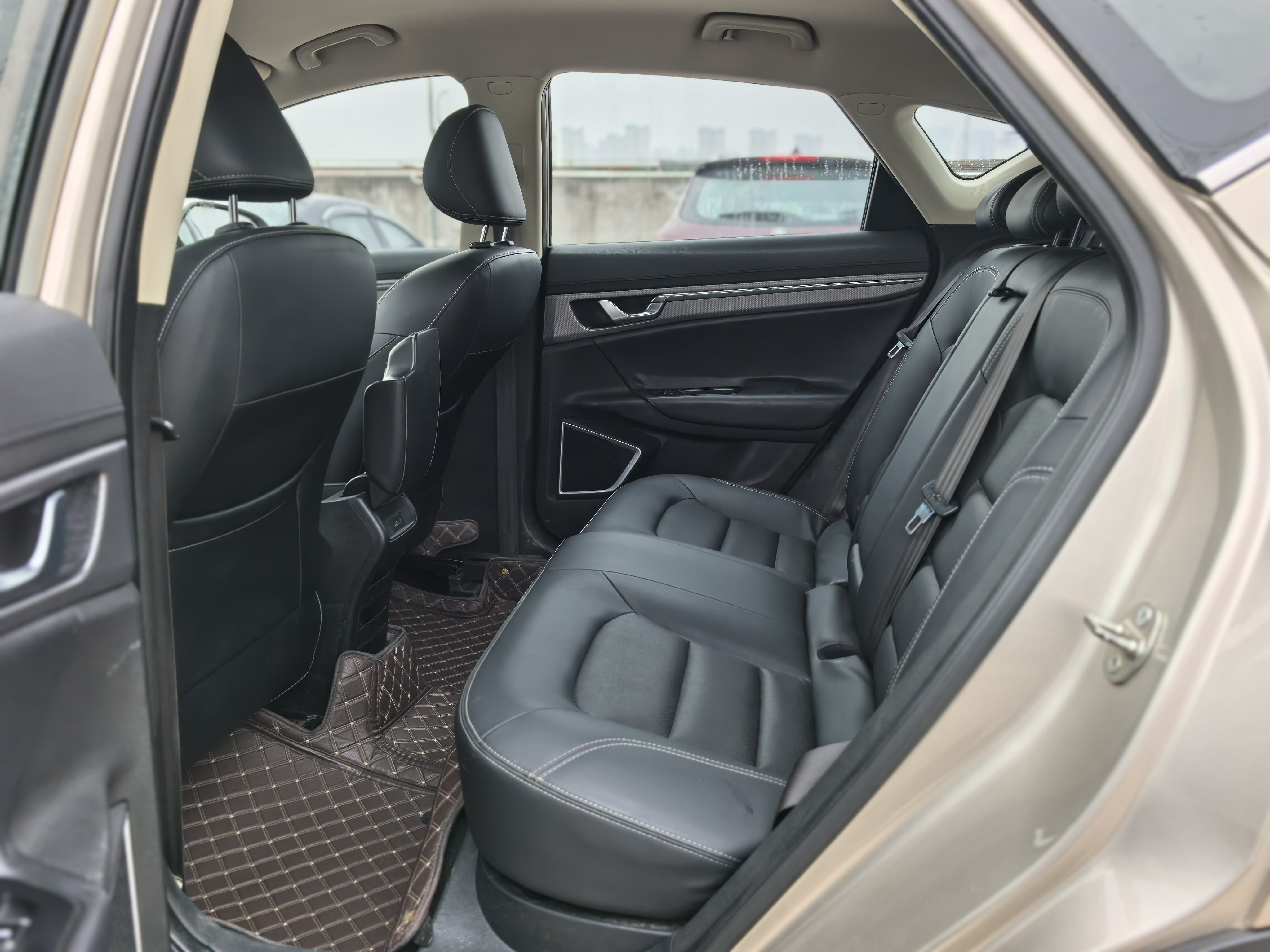 Emgrand GS 2017 car image #8