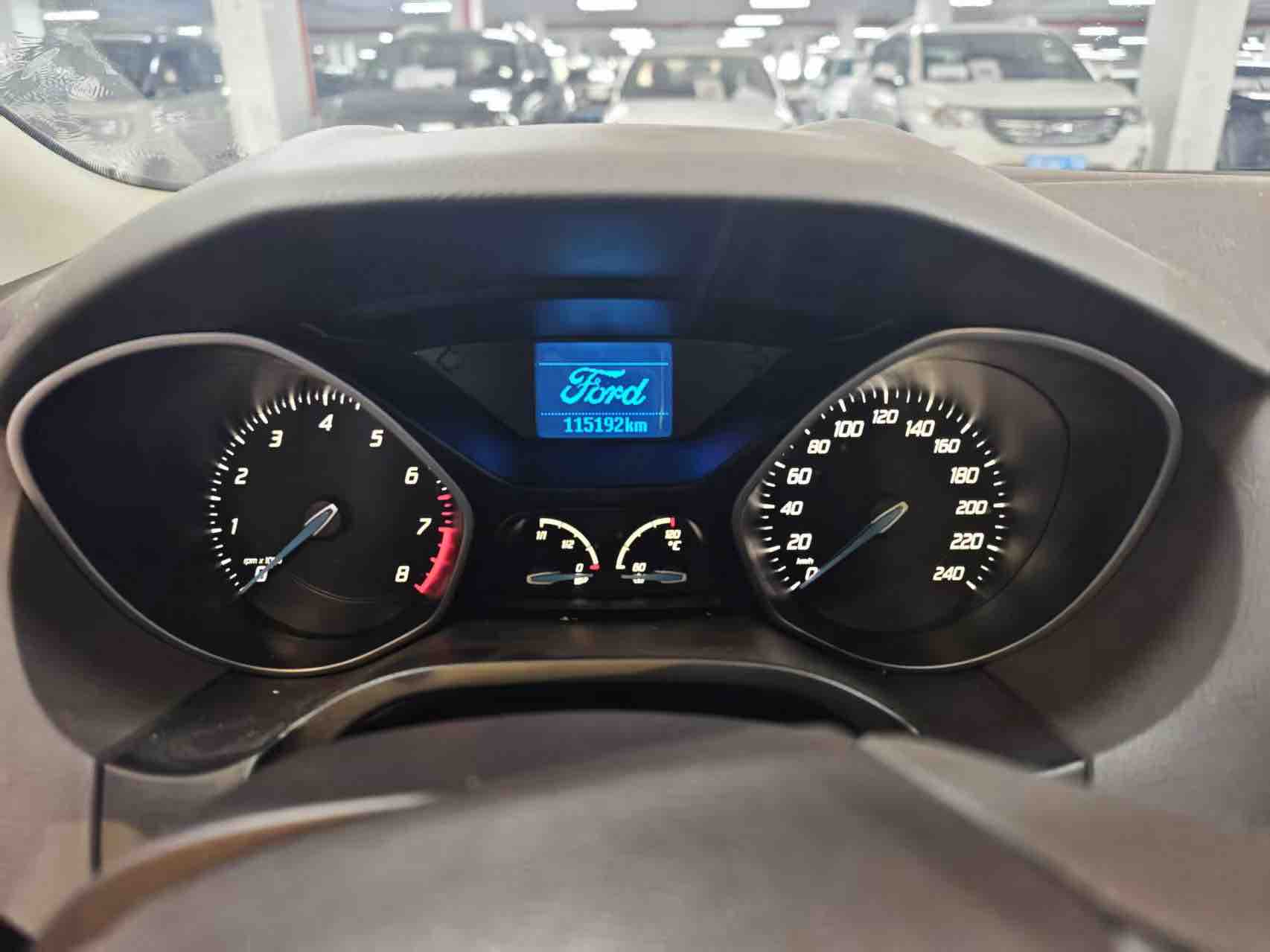 Ford Focus 2012 car image #8